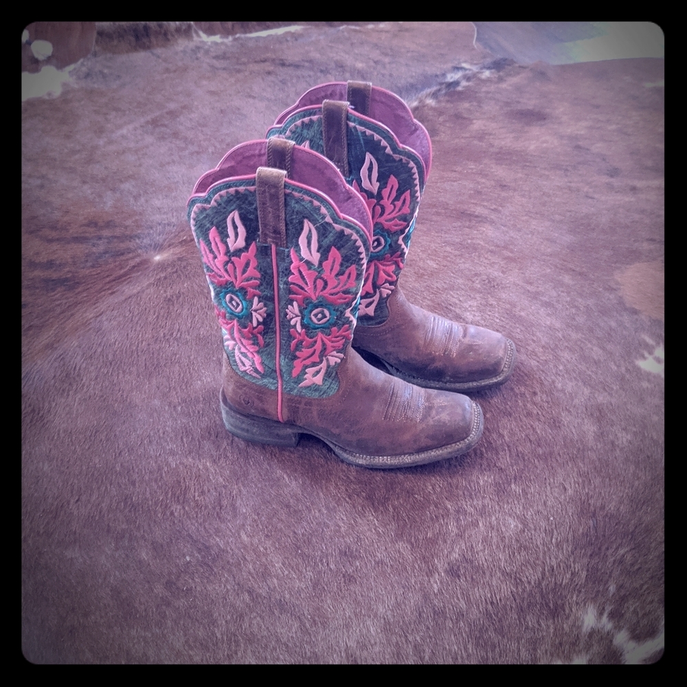 Ariat Square Toe Cowboy Boots